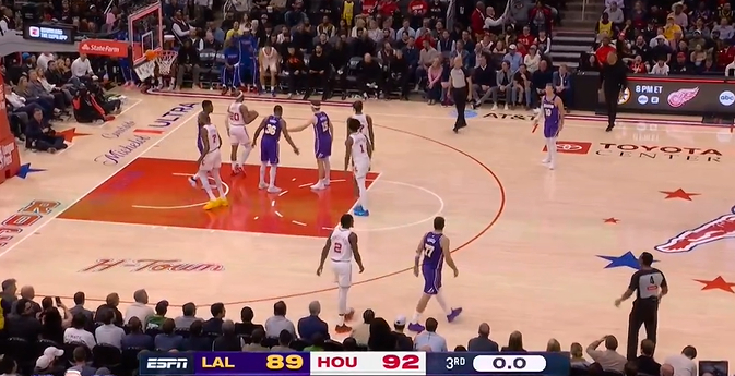 杜兰特单节13分助火箭逆转湖人