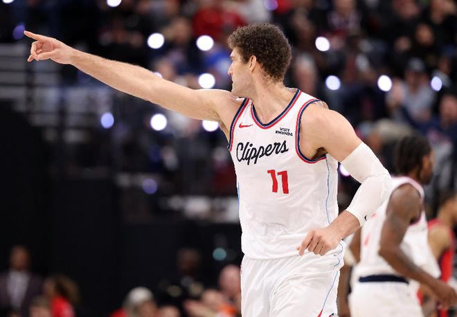 快船大胜猛龙伦纳德+加兰联手轰出27+24