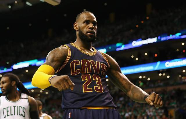 东契奇左腿筋二级拉伤，湖人季后赛前景黯淡