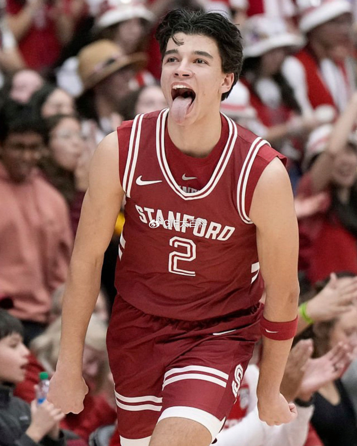 康涅狄格大学第三次闯入NCAA总决赛 主帅拒绝湖人