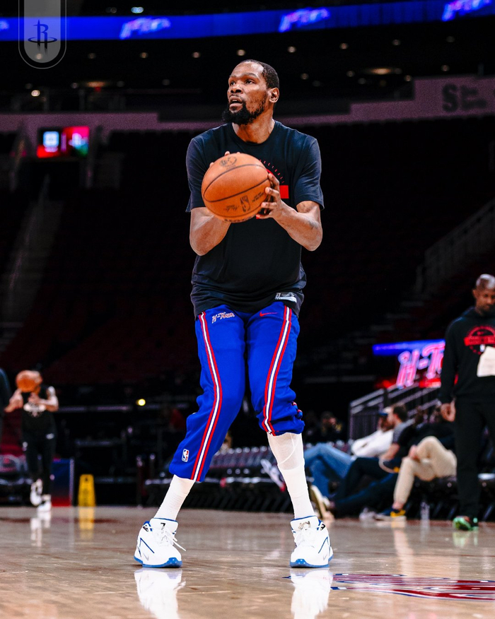 火箭三节狂胜76人，分差达23分